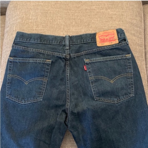 EUC Levi’s 514 Jeans Size 36-30. - Picture 3 of 5
